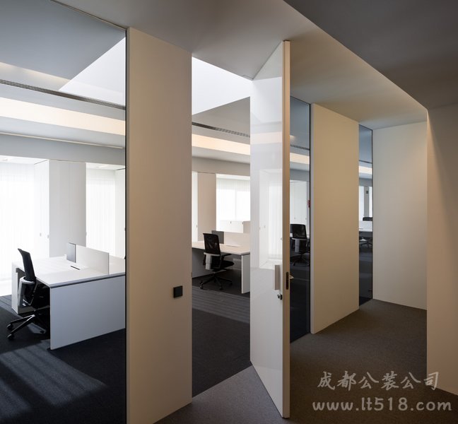 成都現(xiàn)代辦公室裝修風格哪家工裝裝修公司好?